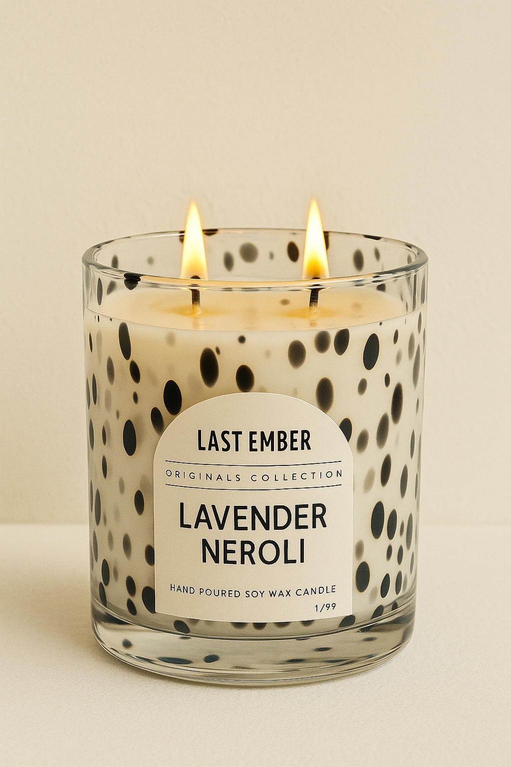 Large Scented Candle - Blackcurrant & Tuberose